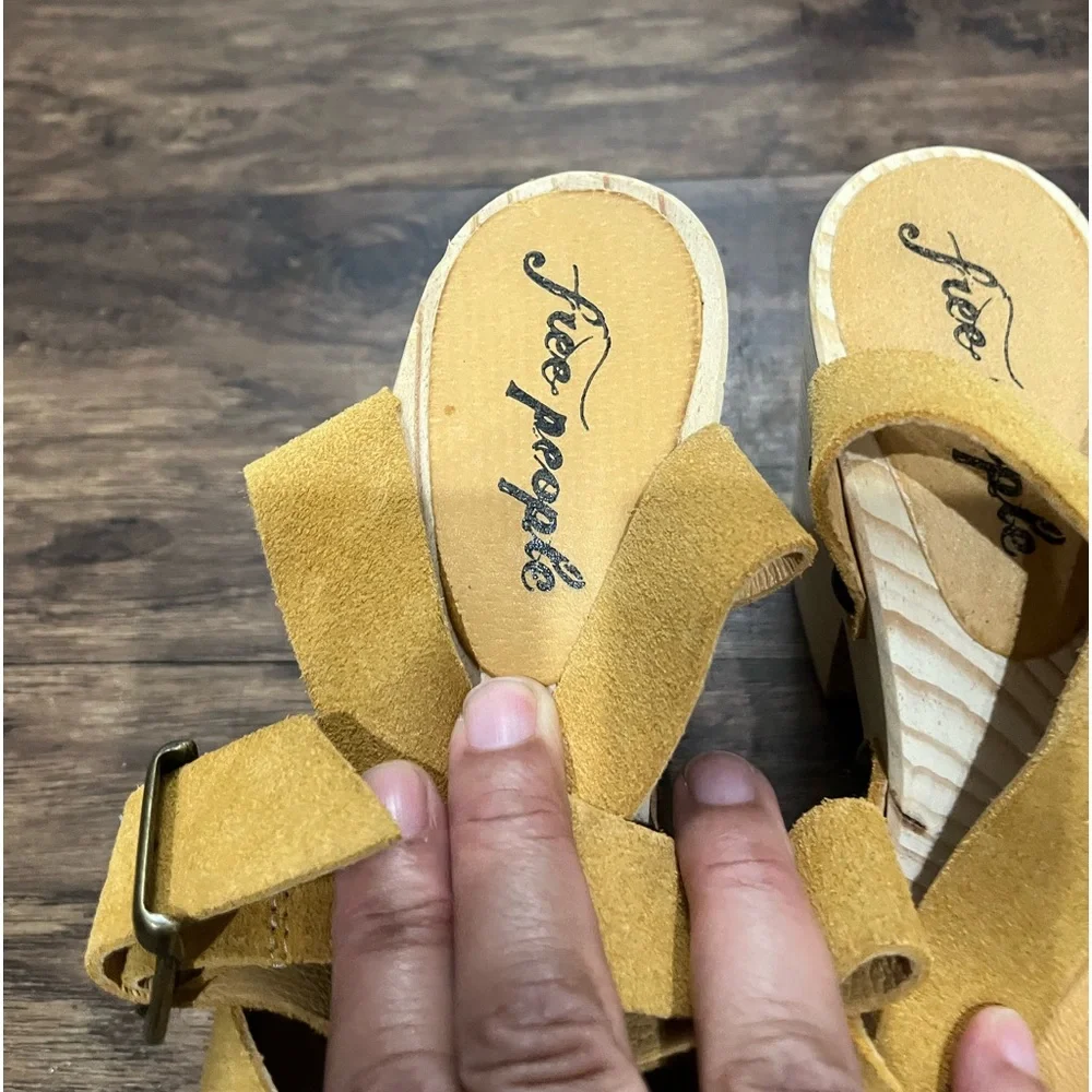 Free People‎ Tan Suede Pasadena Clogs Sz. 39 NWOB